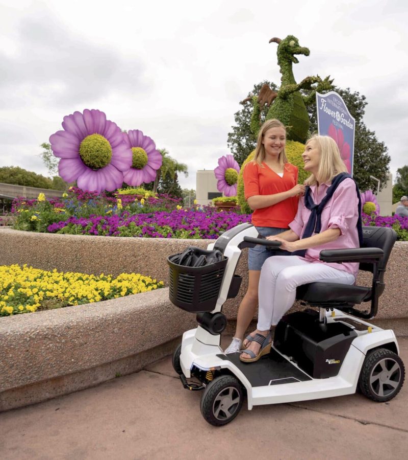 Epcot_Mom_Daughter_2096-scaled